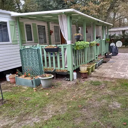 Le Gaoucher مكان تخييم